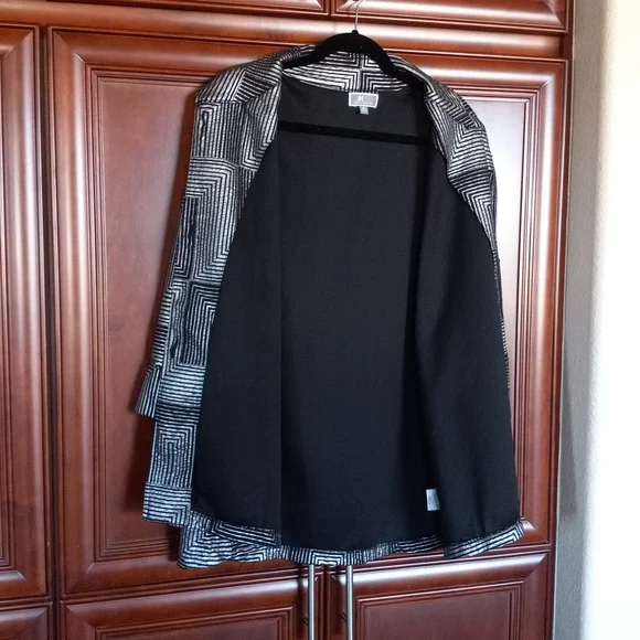 Jacket - Picture 3 of 3